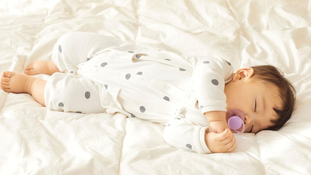 아기 침대에서 재우는 노하우 - 잠투정 심한 등센서 아기 재우기