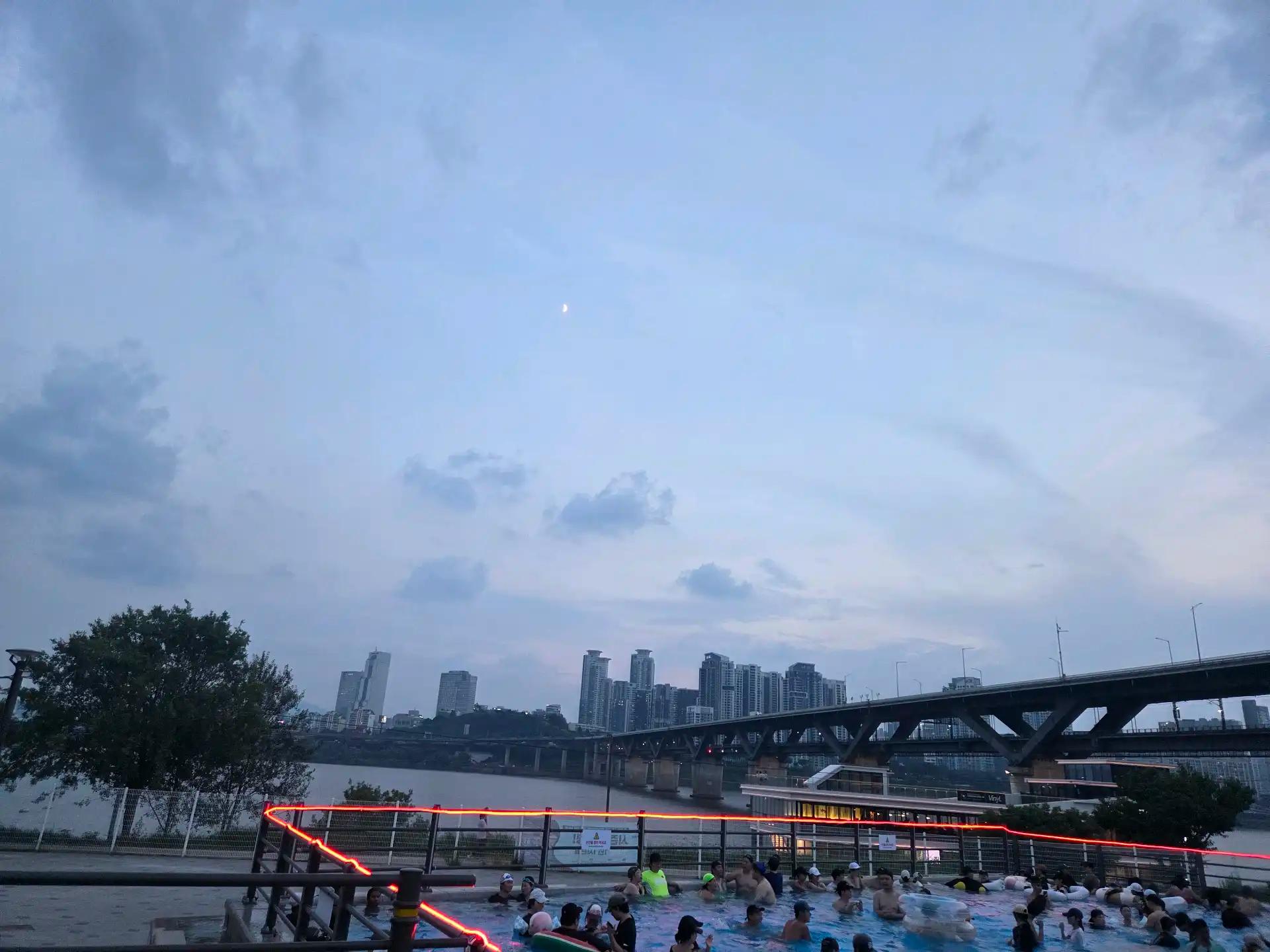 크루톡 이미지