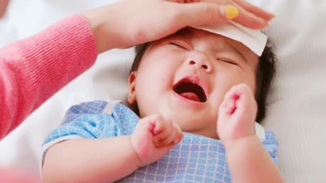 갑작스러운 소아 발열의 원인과 대처법 - 병원 가야하는 발열 구분하기