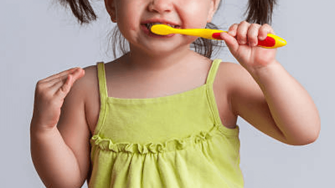 아기 불소 치약, 언제부터 써도 되나요? 