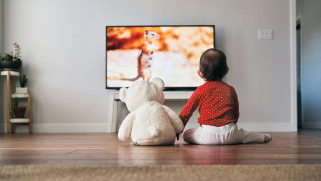우리 아기, TV 언제부터 봐도 될까요?