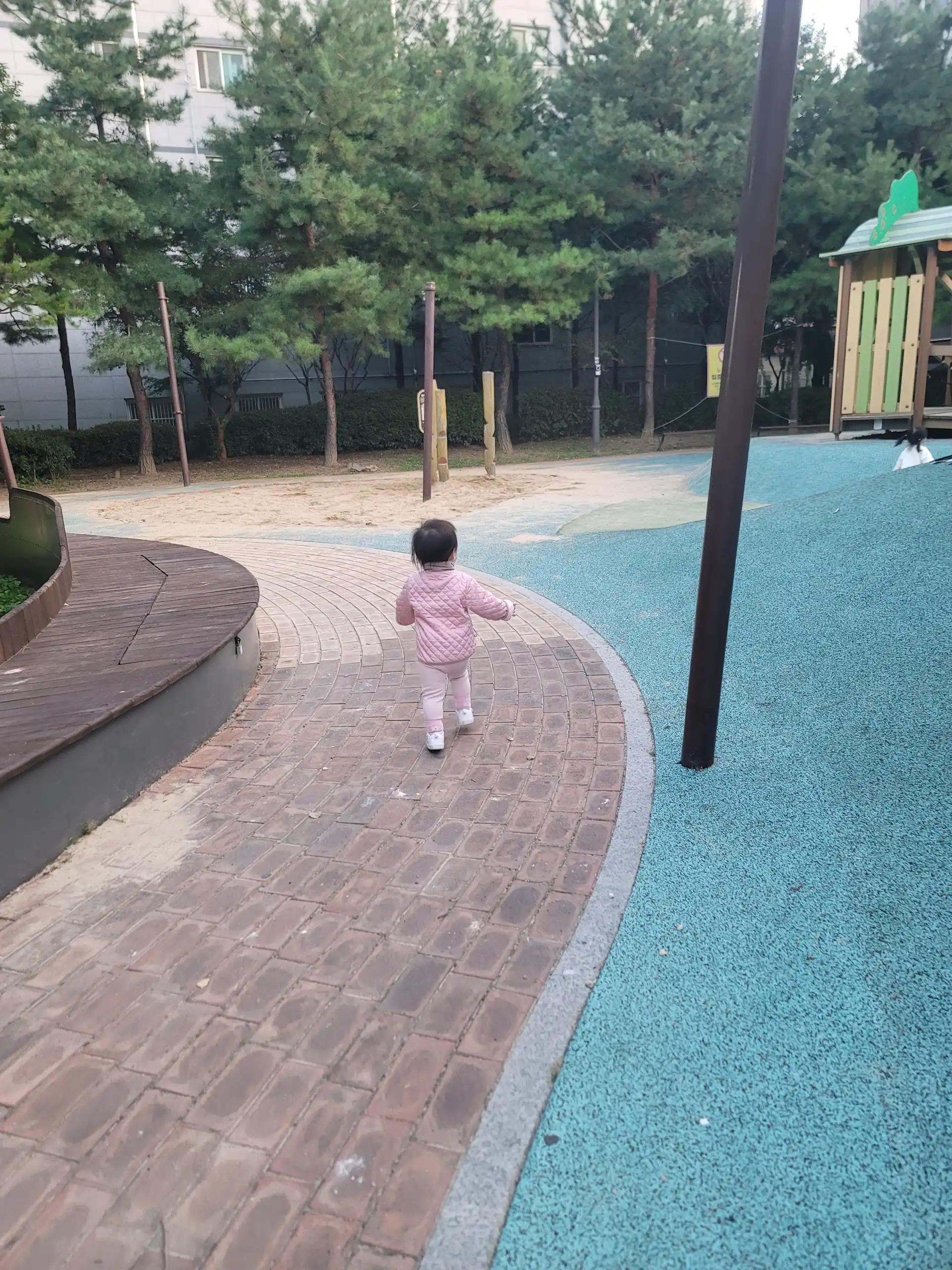 양천구 신정동 24년생 아기와 함께 해요~